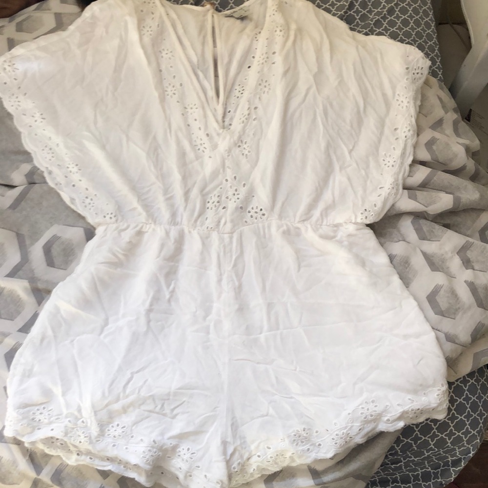 White romper with cute lace details
